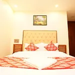 Saavees Residency