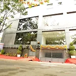 Saavees Residency