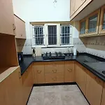 Cozy Stay 80Ft Rd Indiranagar 2Bhk 2Bth