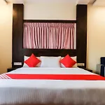 Hotel O Royal Wood Premier
