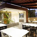 Sun Shine Hotel