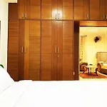 Tanour Lux Service Apartment Koramangala