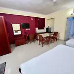 Kings Suites Palace Grounds