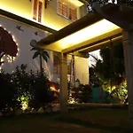 Lemon Tree - Farmhouse With Rooftop Private Pool Near Bangalore