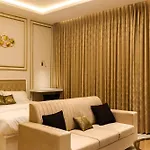 Luxurious Stay In Leelaresidency Near Airport And Manyata Tech Park