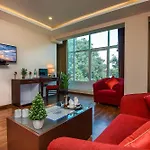 Akshaya Aura