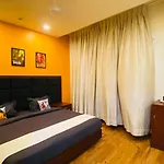 C Suites - Lotus Park