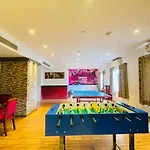 C Suites - Lotus Park