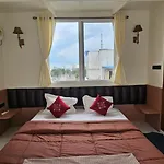 Elysia - A Luxury Penthouse