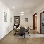 Emerlad Apartment 401 Nr Mg Road
