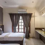 Emerlad Apartment 401 Nr Mg Road