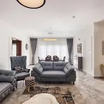 Onyx Apartment 303 By Stayjade 3Bhk Ac Nr Mg Road