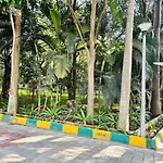 1 Bhk Next To The Beautiful Park - 502