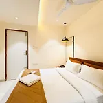 Hotel Star Avenue - Indiranagar