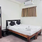 Hotel Madiwala Grand
