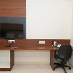 Hotel Kalyan Suites