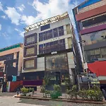 Collection O 29 Church\'S Inn Near Cubbon Park