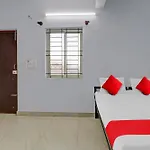 Hotel O M B R Guest House
