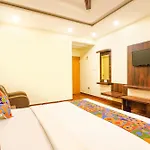Fabhotel Royal Wood Premier - Domlur