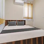 Collection O 93145 Dhruvas Residency