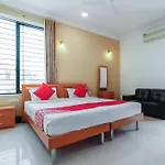 Collection O Emara Grand Hotel