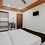 Hotel O Sri Sai Sevalal Comfort\'S