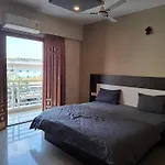 Oakhaven Apartments Near Mico Layout