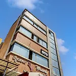 Collection O Waiterly Boarding & Lodging