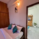 Truelife Whitefield - Premium 1 Bhk Apartments - Prime Location - Easy Access To Main Rd - Metro - Itpl - Fast Wifi - Kitchen - Smart Tv - Power Backup - Park - Garden Views