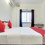 OYO 75843 SM Residency