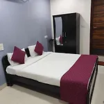 Hotel Golden Arch
