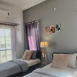 Isiri Service Apartment