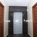 Sakura Inn & Suites