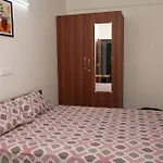 Sakura Inn & Suites