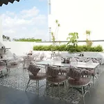 Fabhotel Memories Inn