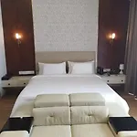 Luxury Suite - Leela Residences