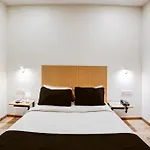 Super Townhouse Ulsoor Near Halasuru Metro Station