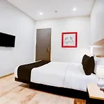 Super Townhouse Ulsoor Near Halasuru Metro Station