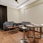 Hotel O East Land Hotel