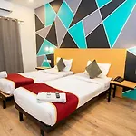 Fabhotel Moonlight Inn