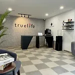 Truelife Whitefield - Premium 1 Bhk Apartments - Prime Location - Easy Access To Main Rd - Metro - Itpl - Fast Wifi - Kitchen - Smart Tv - Power Backup - Park - Garden Views