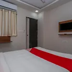 Hotel O Varcity Phi Premium Pavilion ,Above Hdfc Bank ,Near Anjaneya Temple Madiwala, Hosur Main R