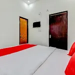 Hotel O Royal King