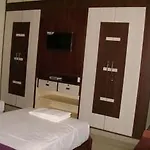 Green Paradise Serviced Apartment