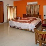 Paalmgrove Residency