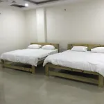 Avigna Lokesh Hotel