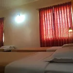 Tom\'S Hotel