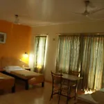 Tom\'S Hotel