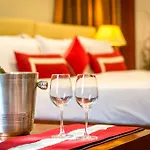 Octave Suites - Residency Rd