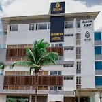 Hotel Shivas Gateway